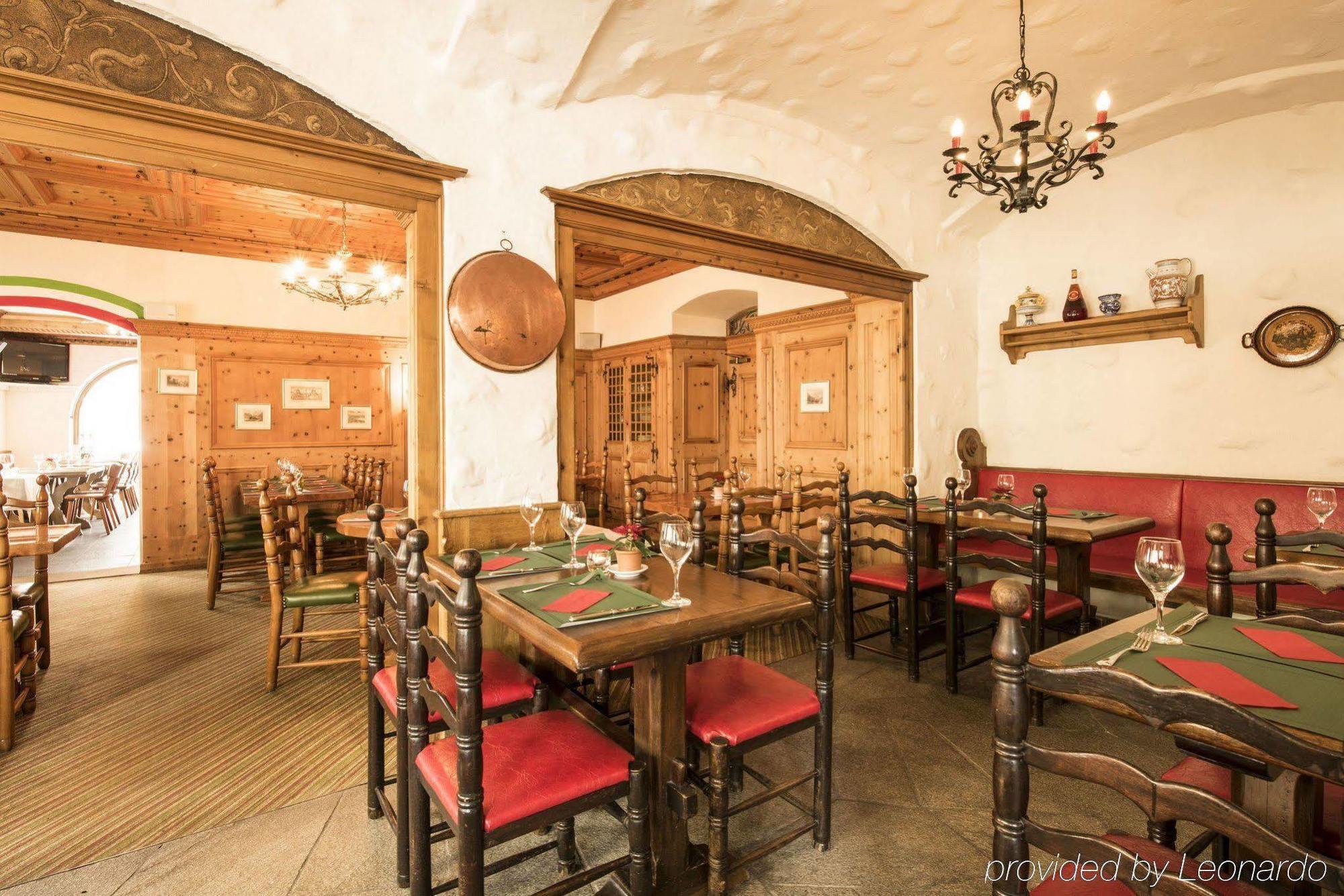 Posthotel Holiday Villa 阿罗萨 外观 照片